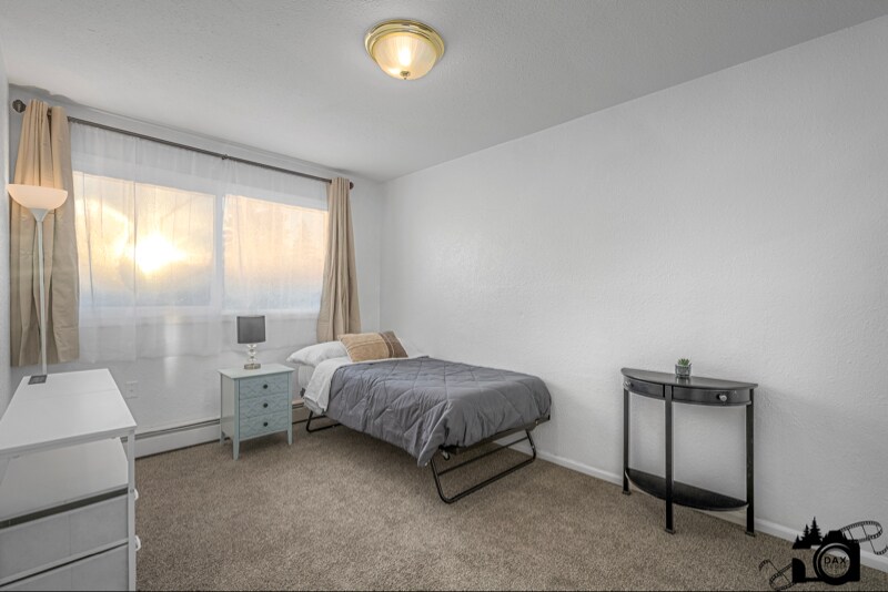 Building Photo - 4401 Reka Dr