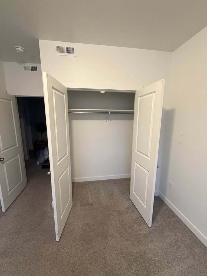 Building Photo - 8392 S Sky Mirror Ln