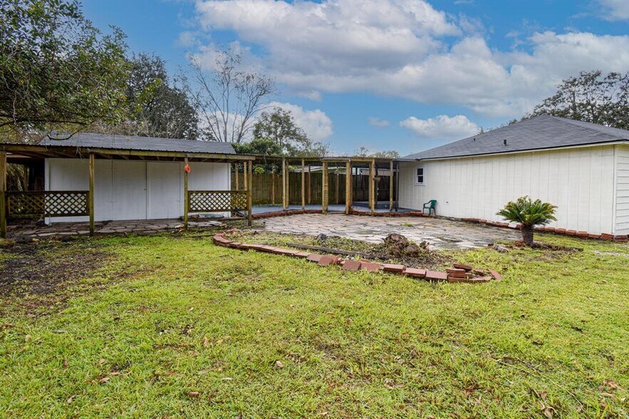 Building Photo - 301 S 3rd St