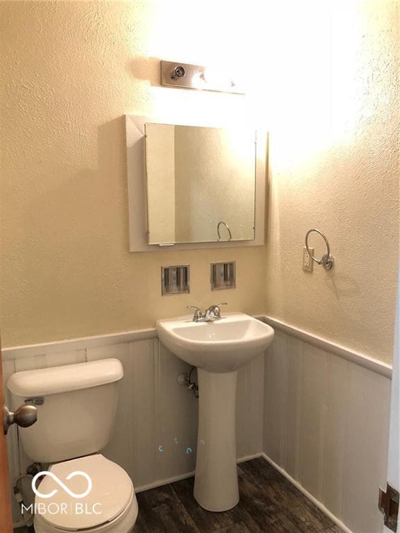 Building Photo - 105 Winding Way