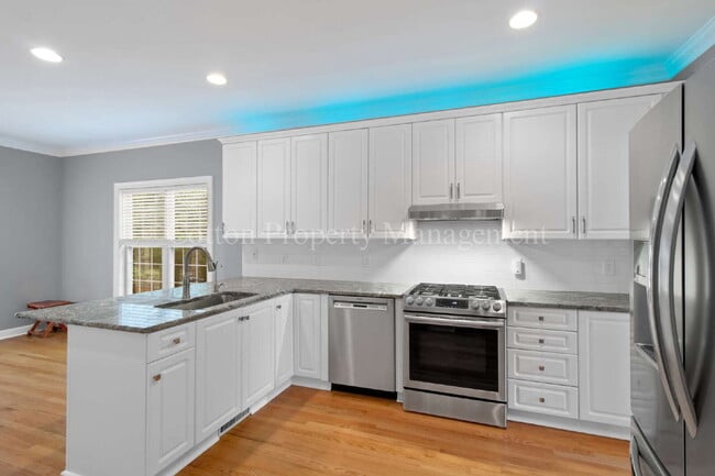 Building Photo - 4728 Wedgefield Dr