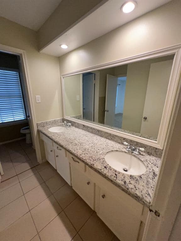 Building Photo - 3907 Glenheather Dr