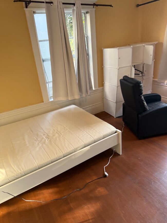 Building Photo - 2345 Fulton St