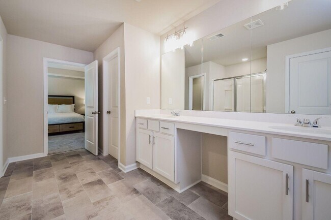 Building Photo - 3342 Lilac Crk Trl