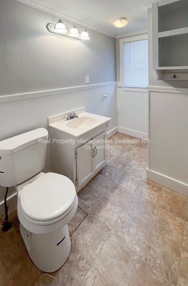 Building Photo - 11 Beacon St