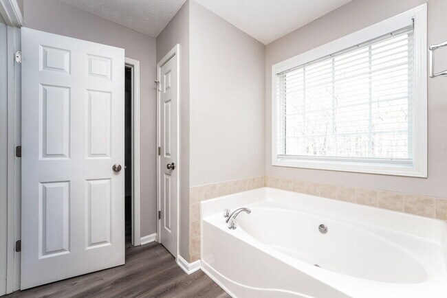 Building Photo - 3470 Garden Mist Cir