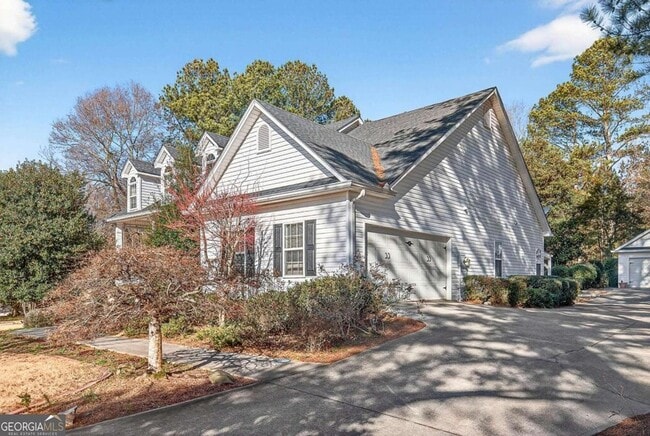 Building Photo - 58 Legend Dr