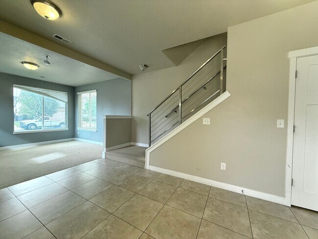 Building Photo - AVAILABLE JULY 1ST | 3 BED | 2.5 BATH | $2,295/MO