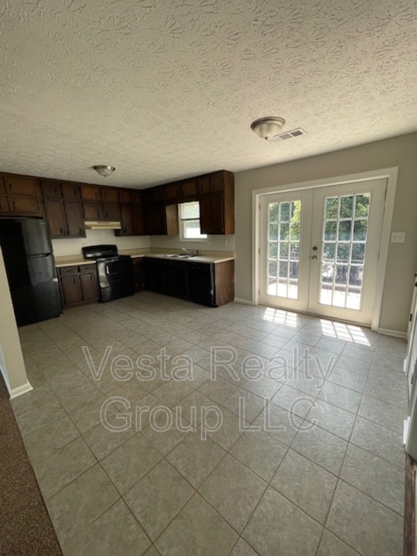 Building Photo - 252 Toby Springs Ln