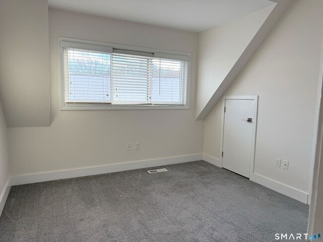 Building Photo - 40 Montoya Dr