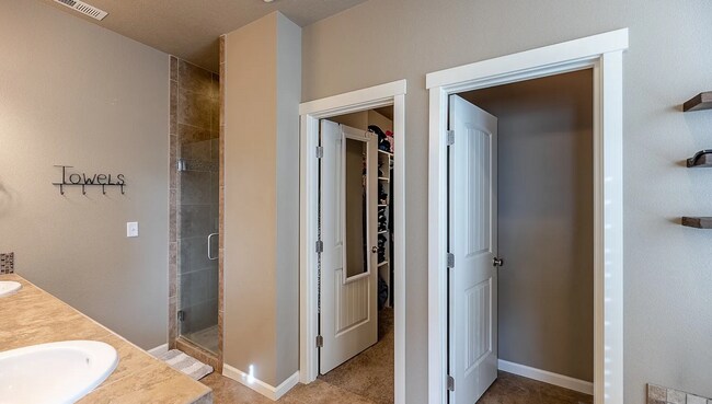 Building Photo - Beautiful Home In Mae Valley
