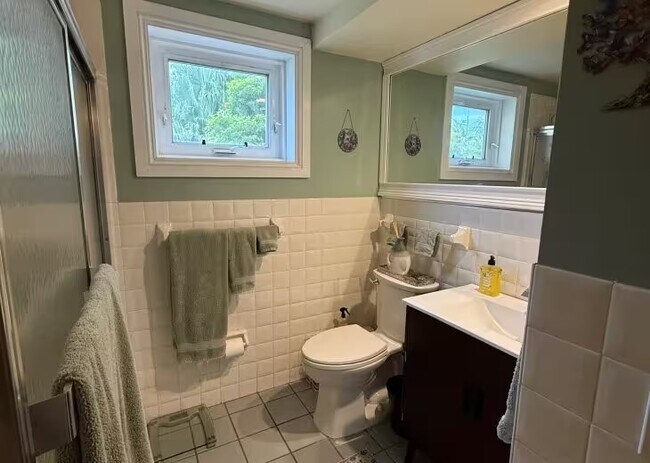 Building Photo - 918 Southard St