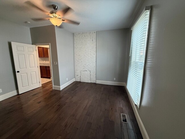 Building Photo - 708 Morgan St