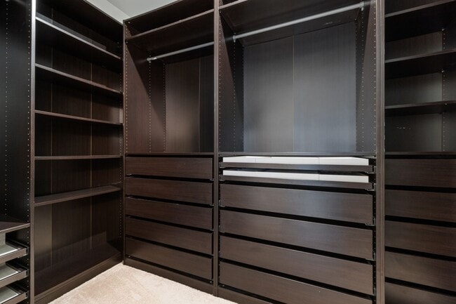 Building Photo - 4 Bed 2.5 Bath Home for Rent in Chesapeake