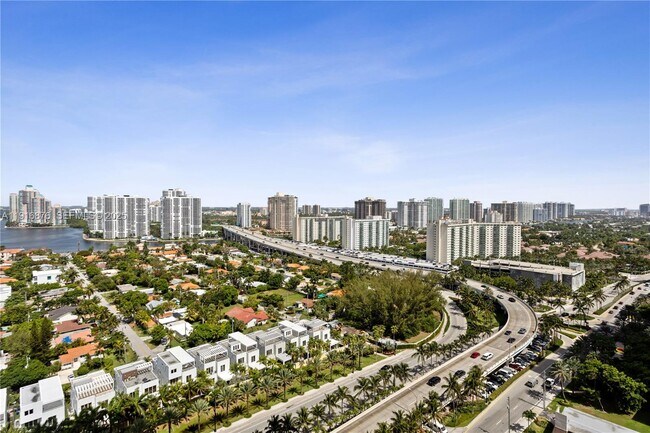 Building Photo - 18975 Collins Ave