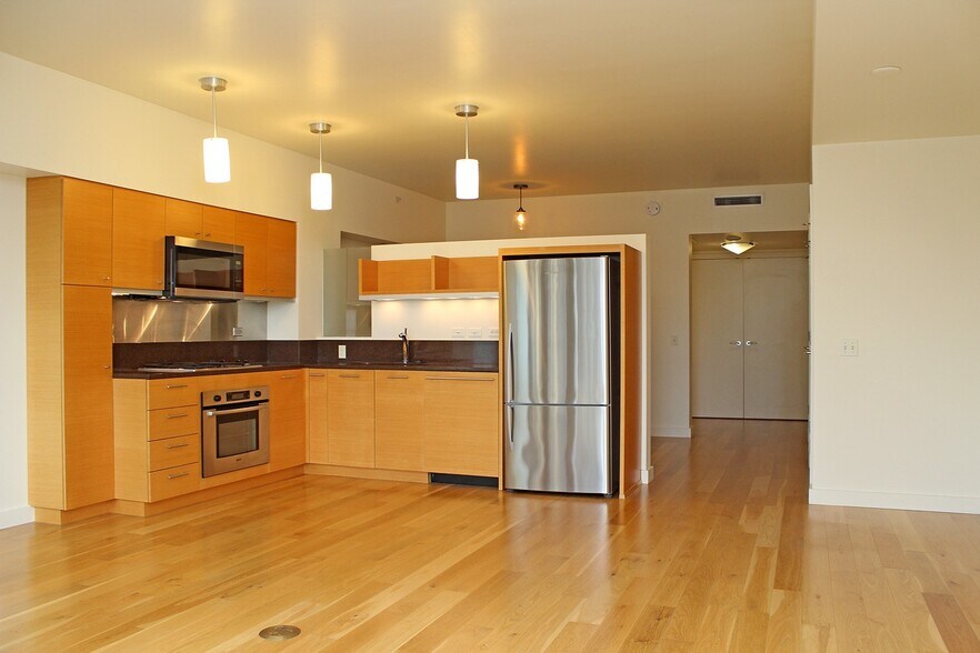 Building Photo - 3601 S River Pkwy