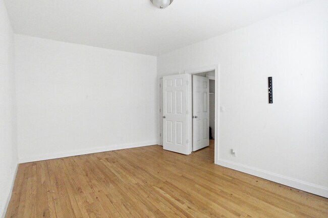 Building Photo - 649 Chancellor Ave