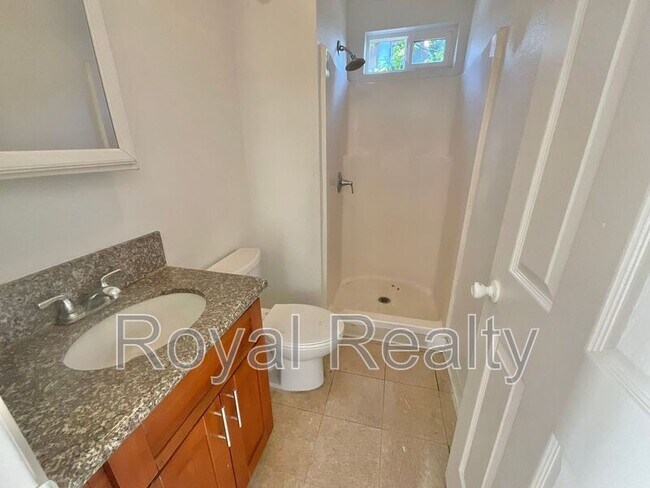 Building Photo - 94-232-232 Aniani Pl