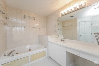 Building Photo - 1120 Cariston Ave