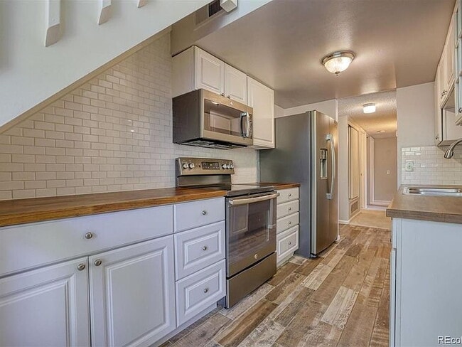 Building Photo - 6400 S Dayton St