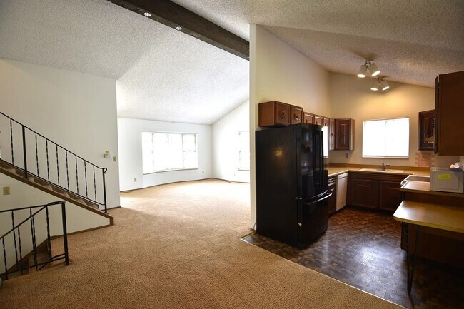 Building Photo - Spacious 2BR/2BA with Fenced Yard in Boulder