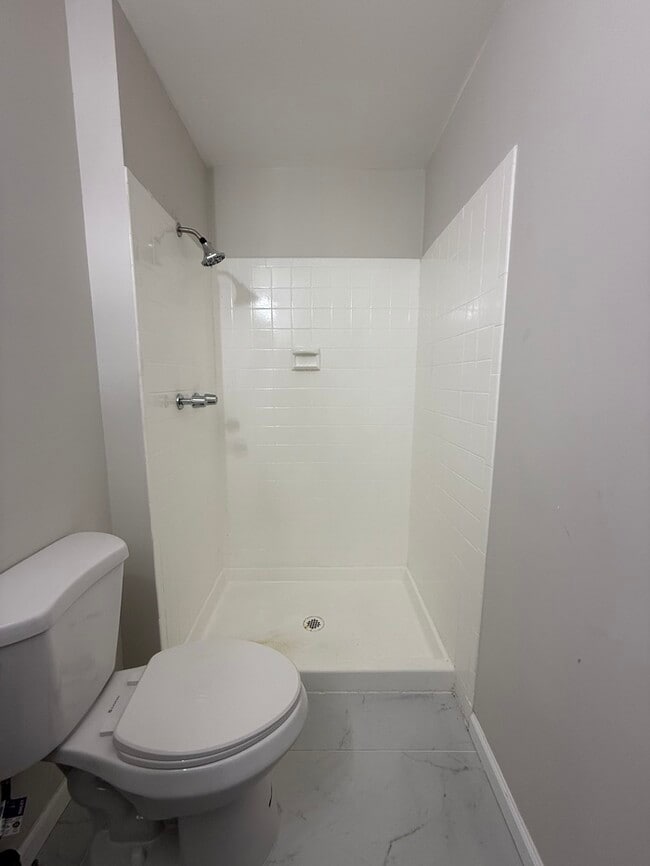 Building Photo - 440 Tall Oak Ln