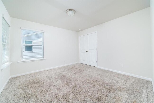 Building Photo - 1472 Villageside Ct
