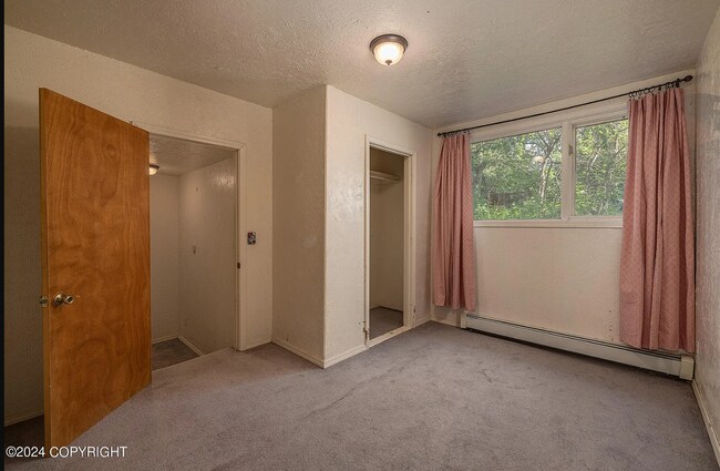 Building Photo - 1470 N Grubstake Dr
