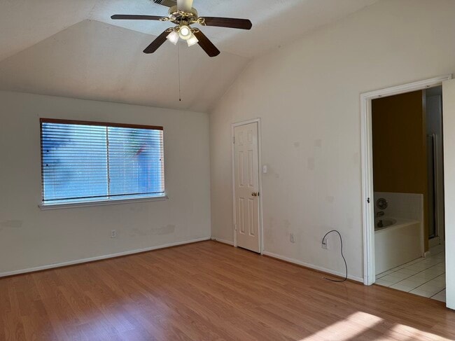 Building Photo - 10811 Cliffton Forge Dr