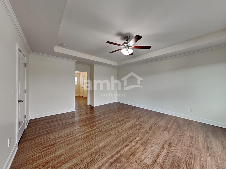 Building Photo - 5310 Lake Maxwell Dr