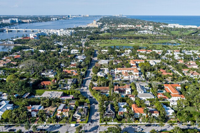 Building Photo - 357 Seabreeze Ave
