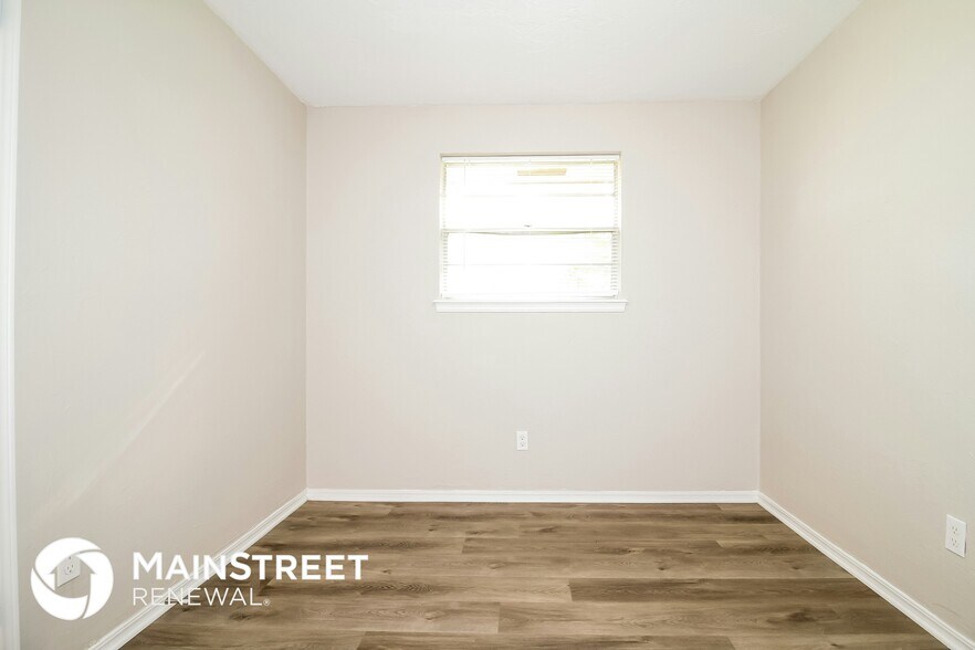 Building Photo - 4220 Corbett Dr