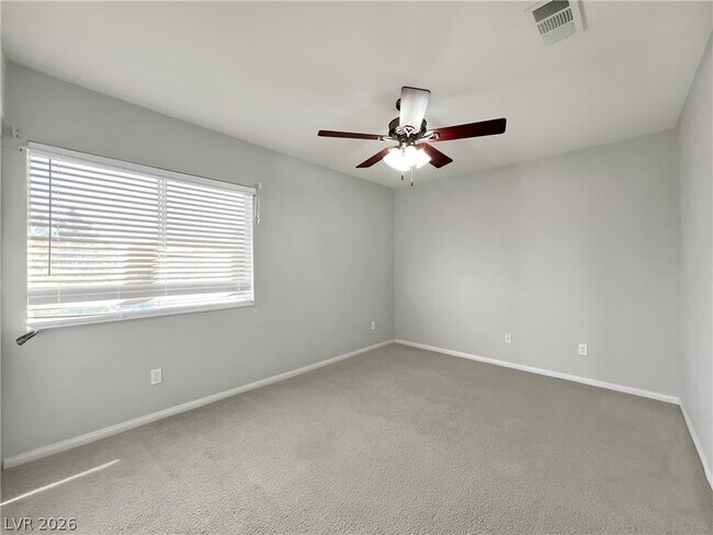 Building Photo - 595 Campus Oaks Ct