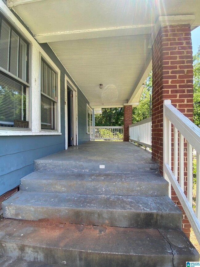 Primary Photo - 139 Elrie Blvd