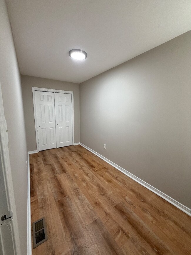 Building Photo - 424 Emerald St