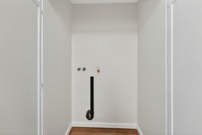Building Photo - Charming Fullerton Cul-de-Sac Home with Large Yard & Detached Garage