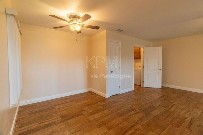 Building Photo - 2414 Shropshire Dr