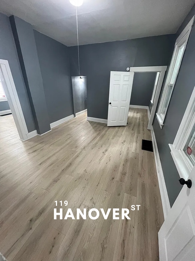 Building Photo - 119 Hanover Dr