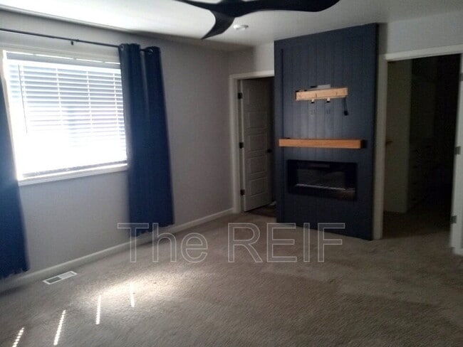 Building Photo - 4477 Soya Ave