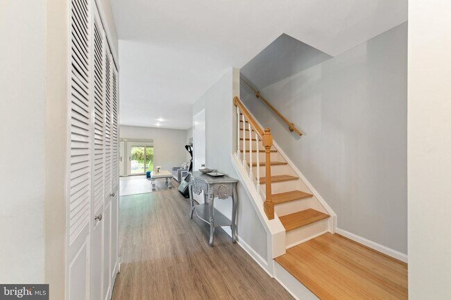 Building Photo - 41 Quince Ct