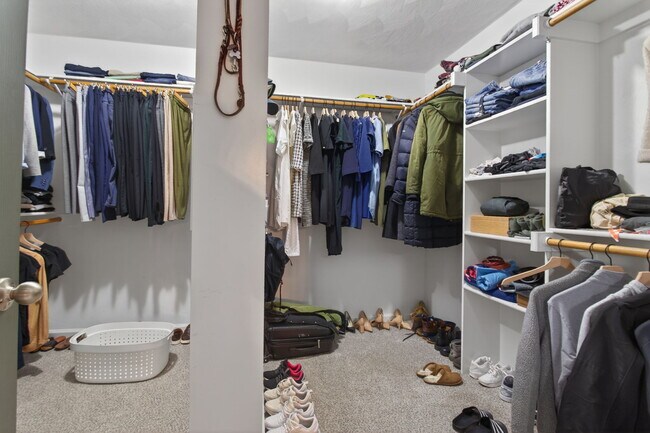 Building Photo - 207 Hearthstone Rch