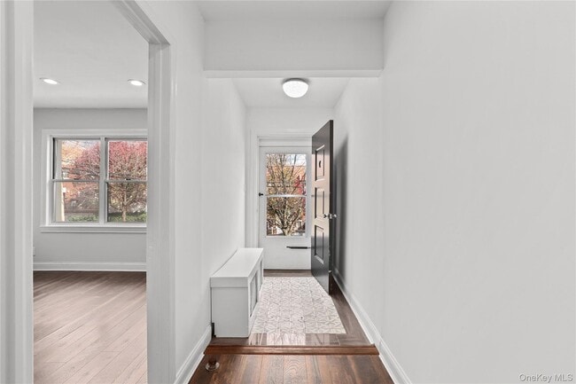 Building Photo - 1631 Paulding Ave