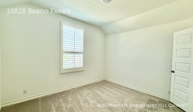 Building Photo - 10828 Bango Farms