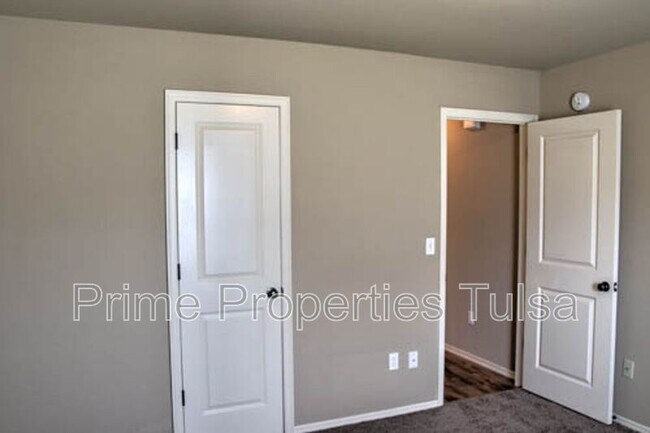 Building Photo - 13696 S 87th E Ave