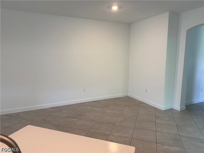 Building Photo - 9093 Leatherwood Loop