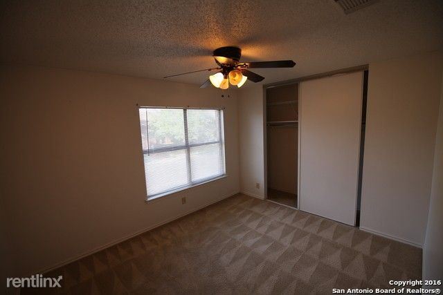 Building Photo - 4 br, 2.5 bath House - 8234 Chestnut Manor Dr