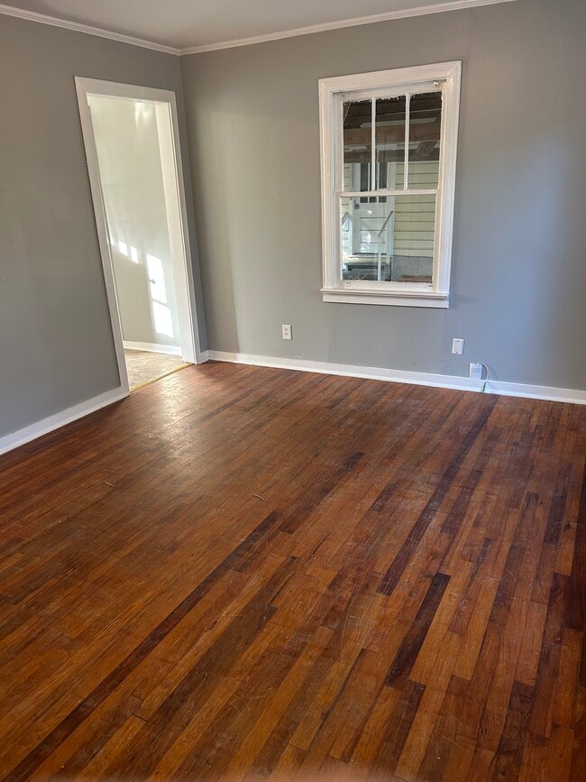 Building Photo - 2313 5th Ave