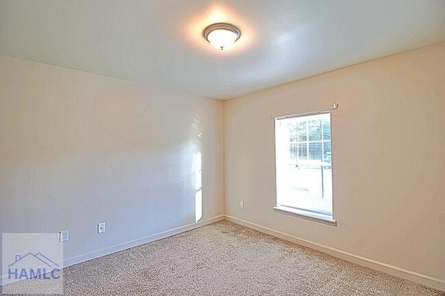 Building Photo - 5781 E Oglethorpe Hwy