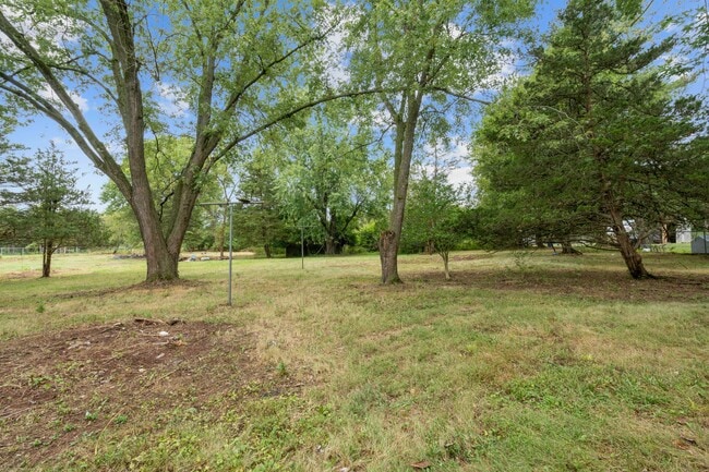 Building Photo - 60 Ellison Rd