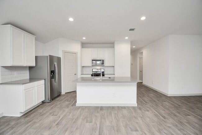 Building Photo - 7803 Golden Rubia Ln